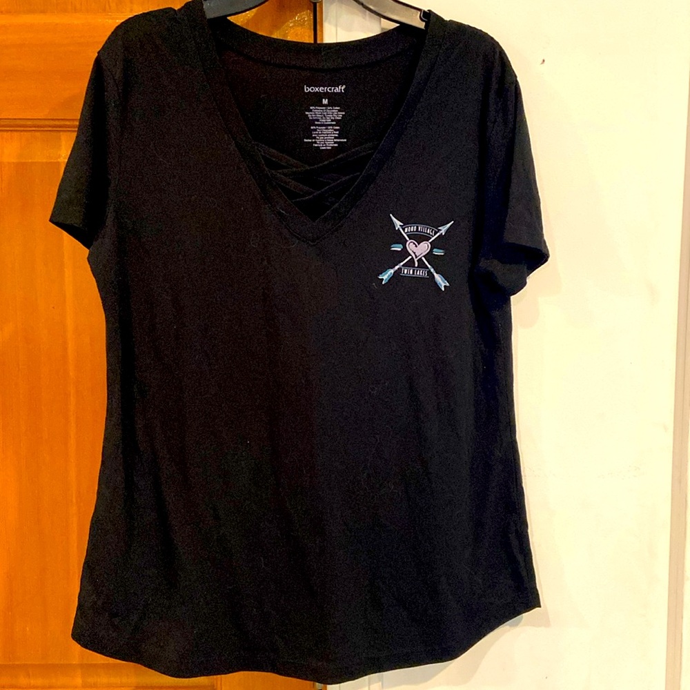 EUC! Women’s size M, black Mono Village Twin Lakes top tee!